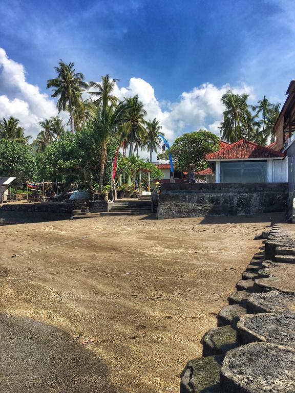 At The Beach Candidasa Hotel Exterior foto