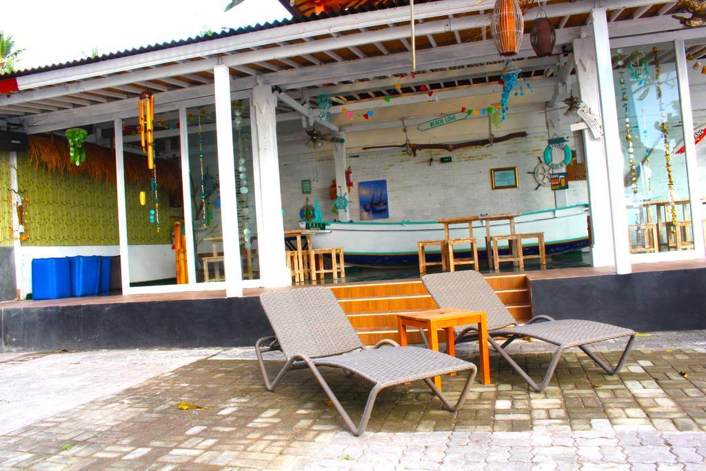 At The Beach Candidasa Hotel Exterior foto