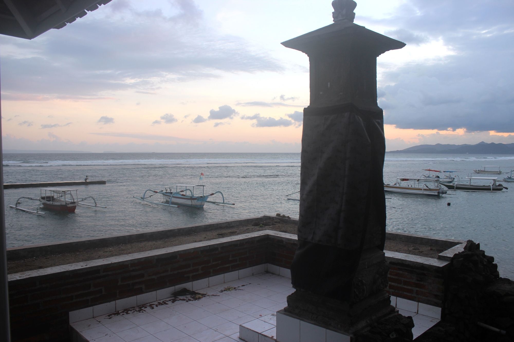 At The Beach Candidasa Hotel Exterior foto